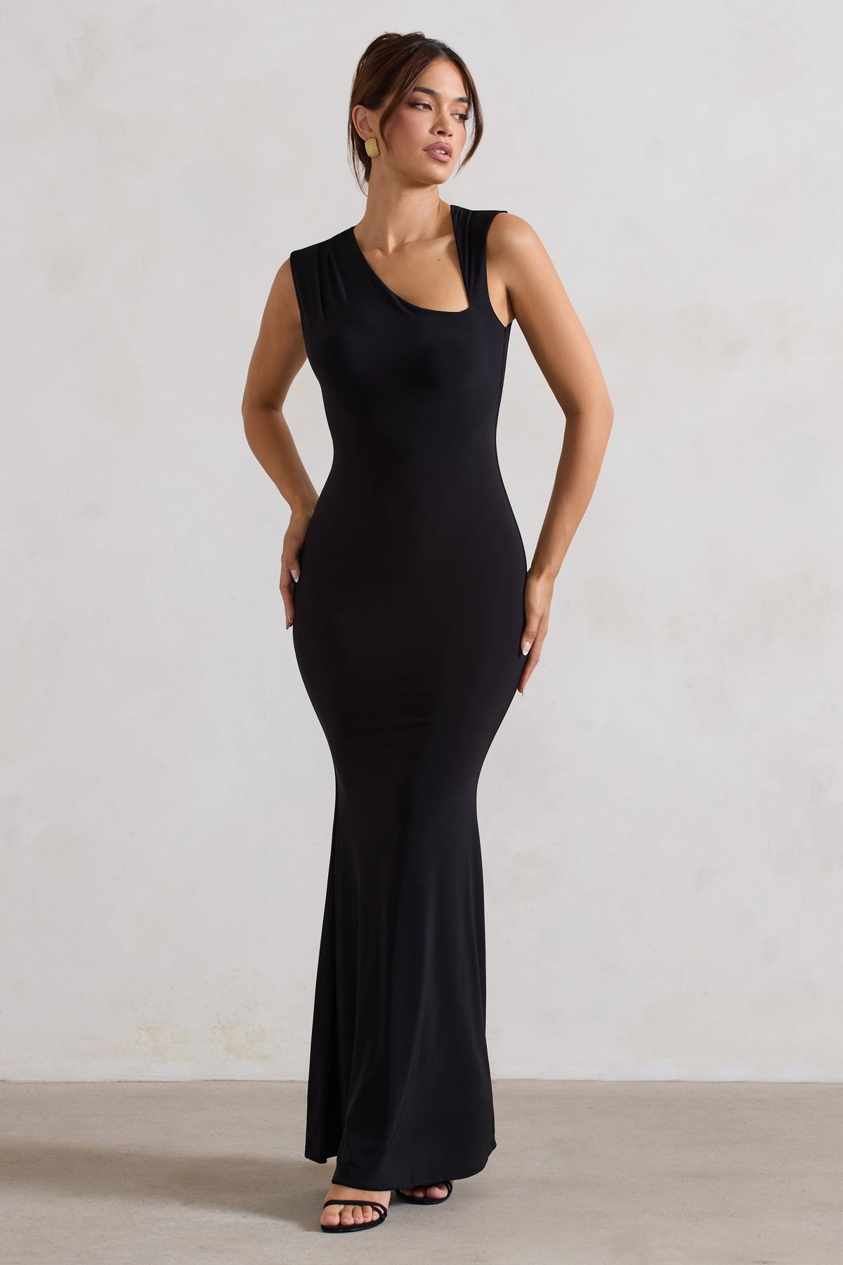 WB_HR_CL129786002-BehindTheScenesBlackSleevelessCut-OutMaxiDress1