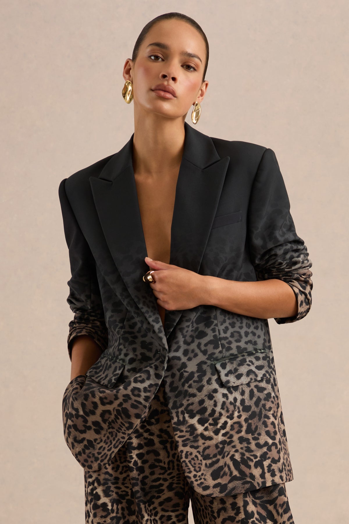ECM_HR_CL135450021_Shaniya Leopard Print Wide-Leg Trousers & CL135449021 Hurley _ Leopard Print Ombre Longline Blazer 27.jpg