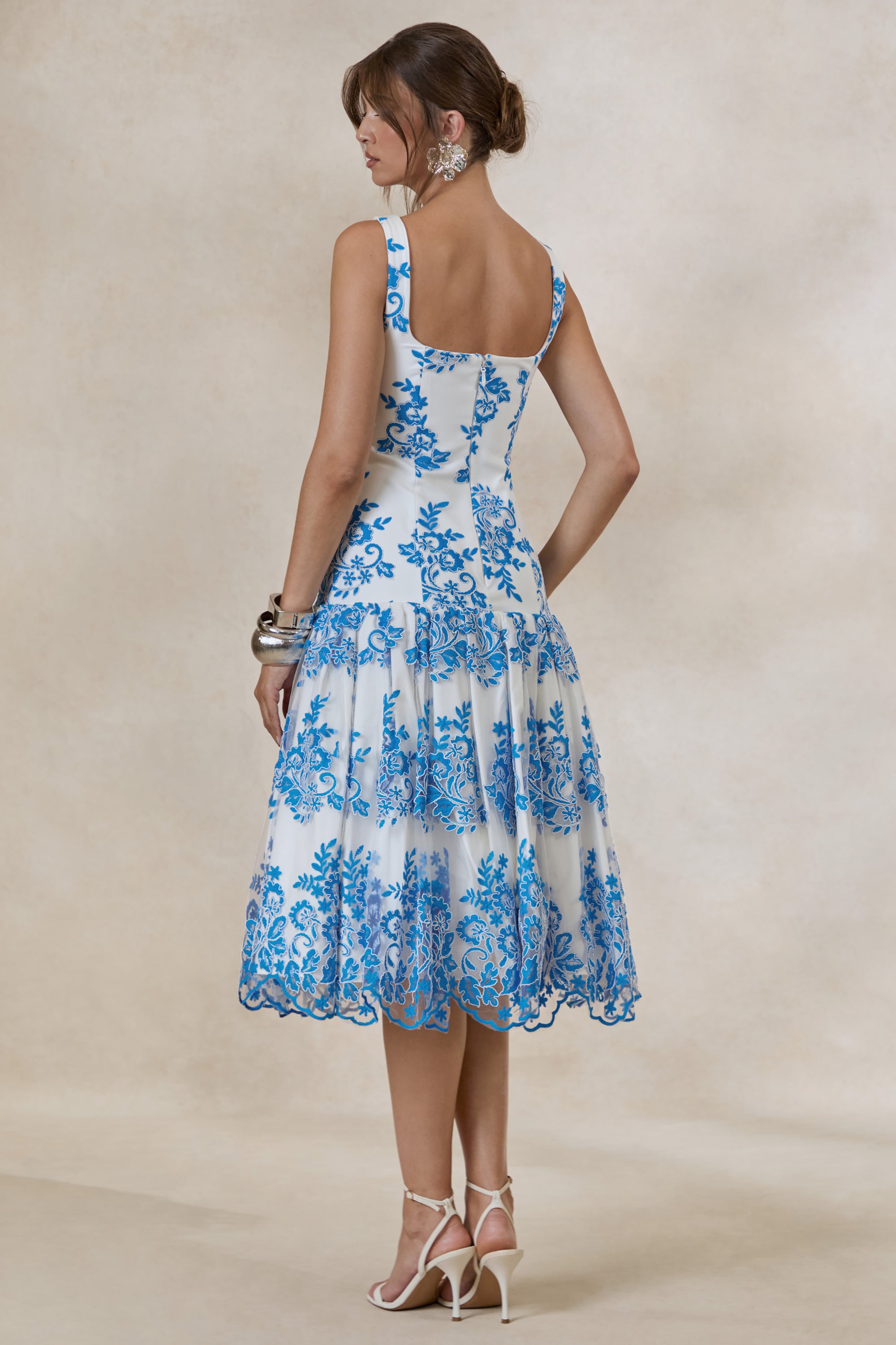 ECM_HR_CL138095016---Mayra-_-Blue-Lace-Square-Neck-Midi-Dress-With-Voluminous-Skirt5.jpg