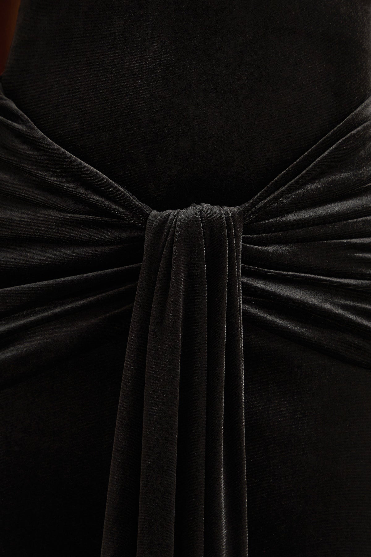 CL13883500106_ECM_HR_CL138835001_-_Wren_Black_Velvet_Drape_Front_Bandeau_Maxi_Dress_with_Halter-Collar4