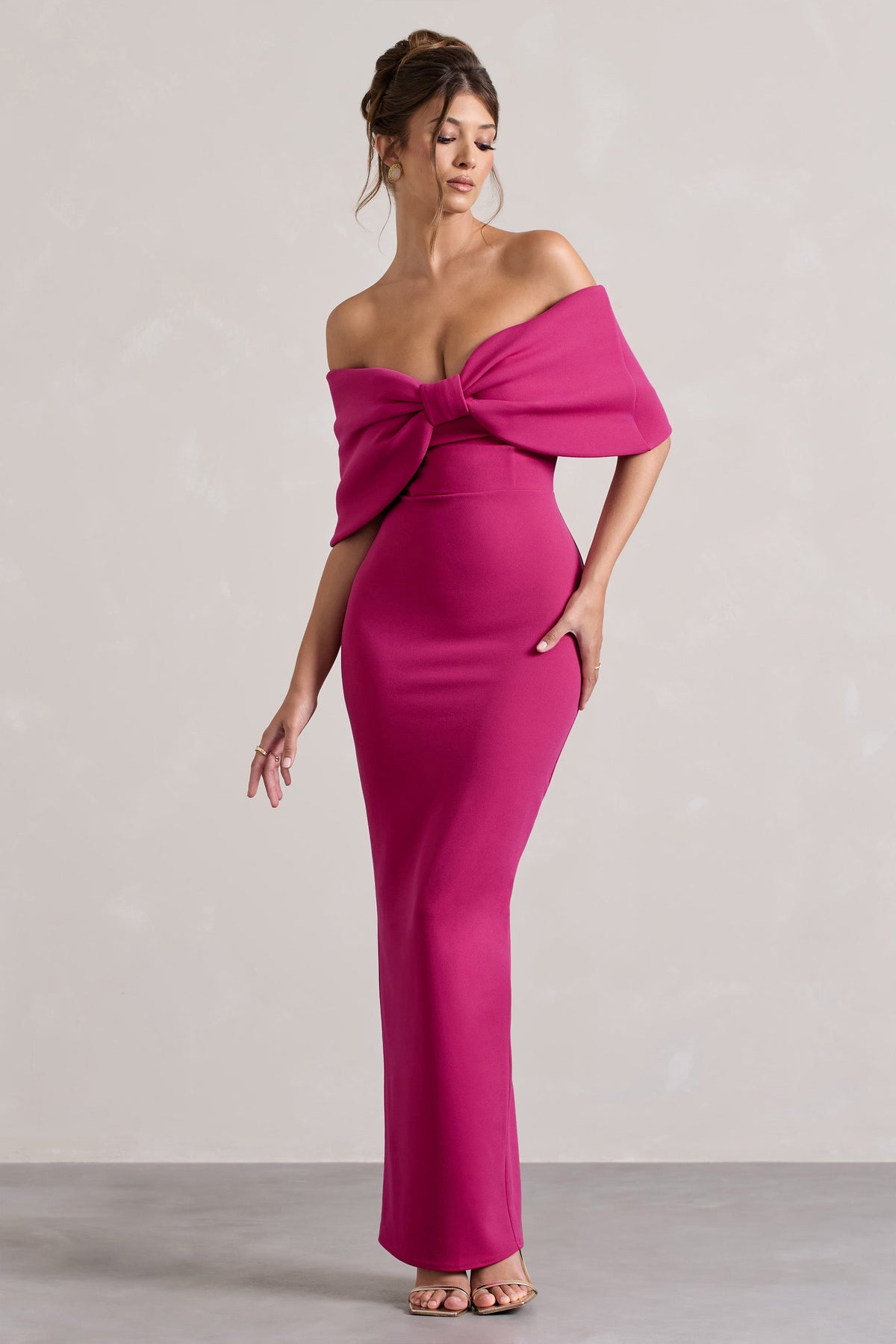 Cornelia | Felroze  Strapless Maxi Jurk Met Oversized Strik Detail