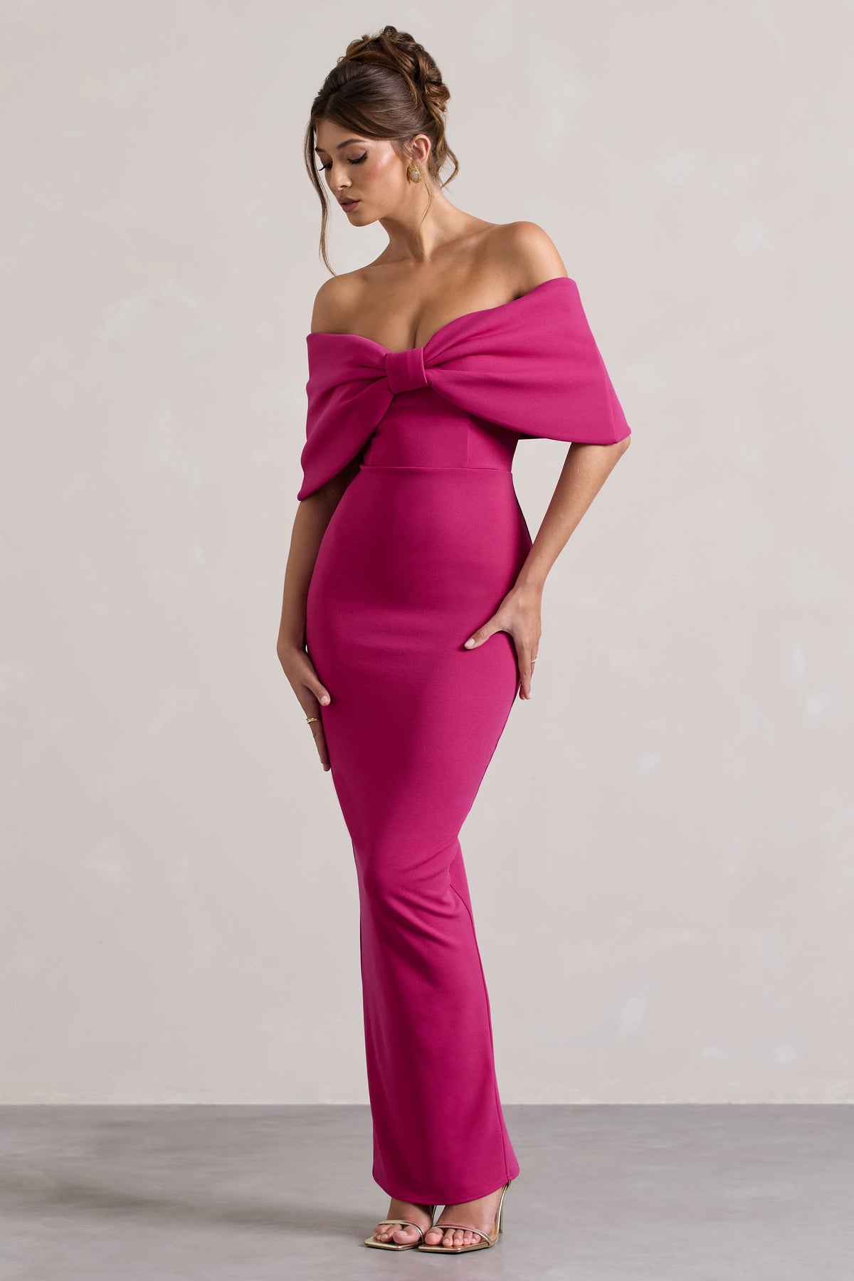Cornelia | Felroze  Strapless Maxi Jurk Met Oversized Strik Detail