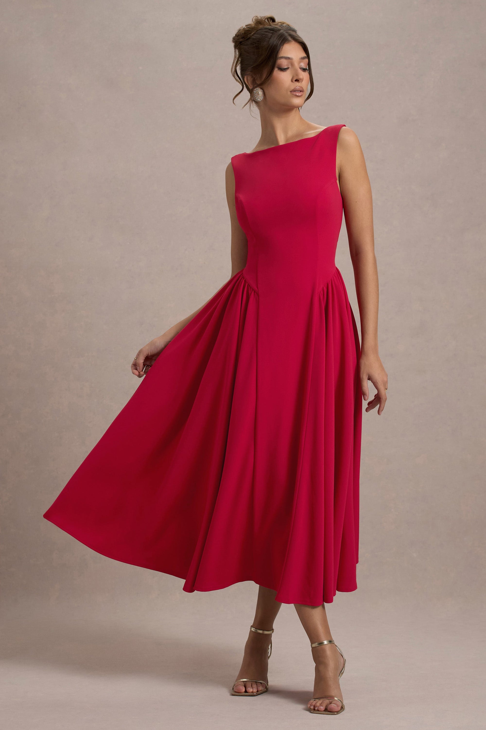Muriel | Rode Boot Hals Midi Jurk Met Volumineuze Zoom