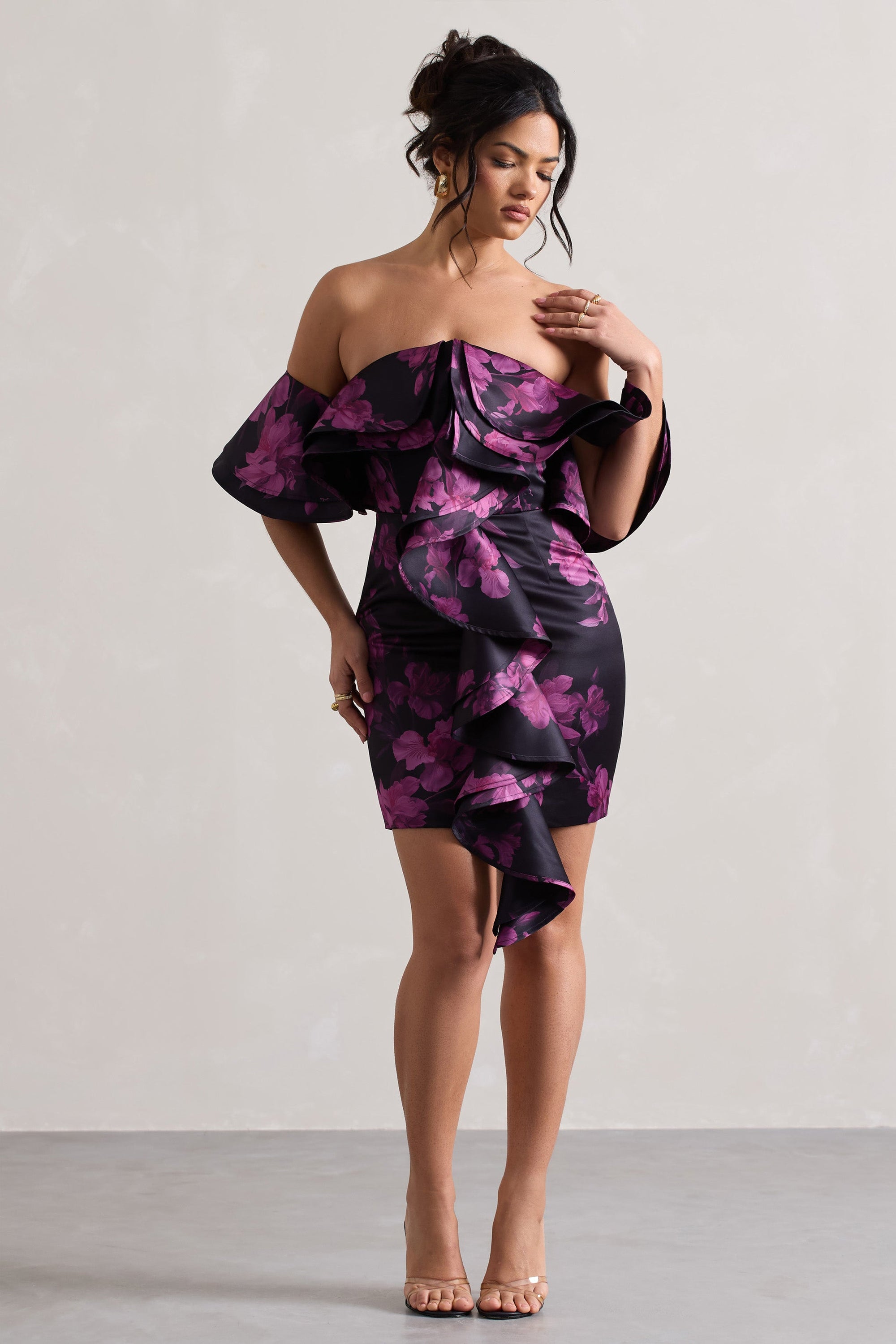 Aspen | Zwarte Bloemenprint Bardot Mini Jurk Met Ruches