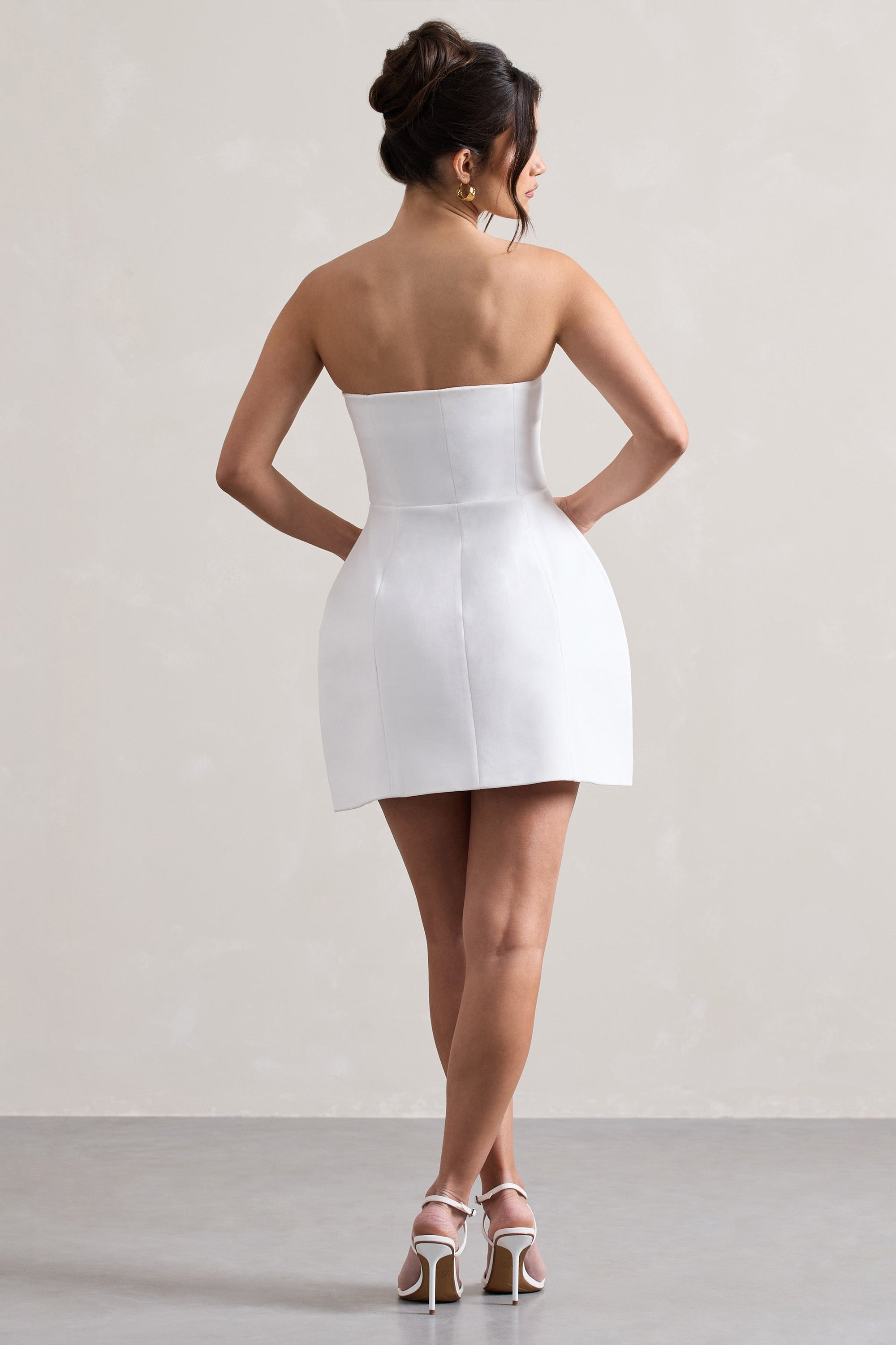 Anniston | Witte Bandeau Getailleerd Mini Jurk Met Knopen
