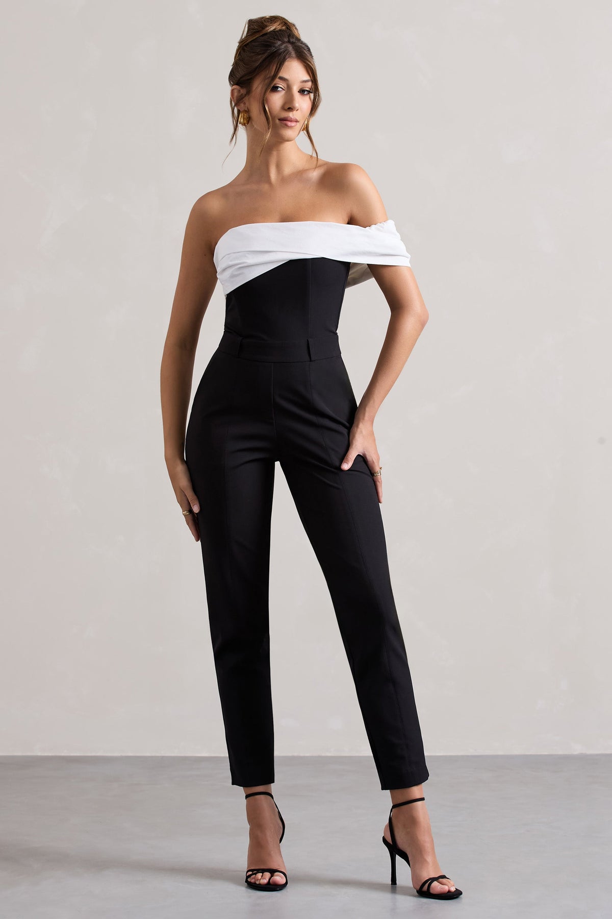Paxton | Zwarte Getailleerd Jumpsuit Met Gedraaid Bardot