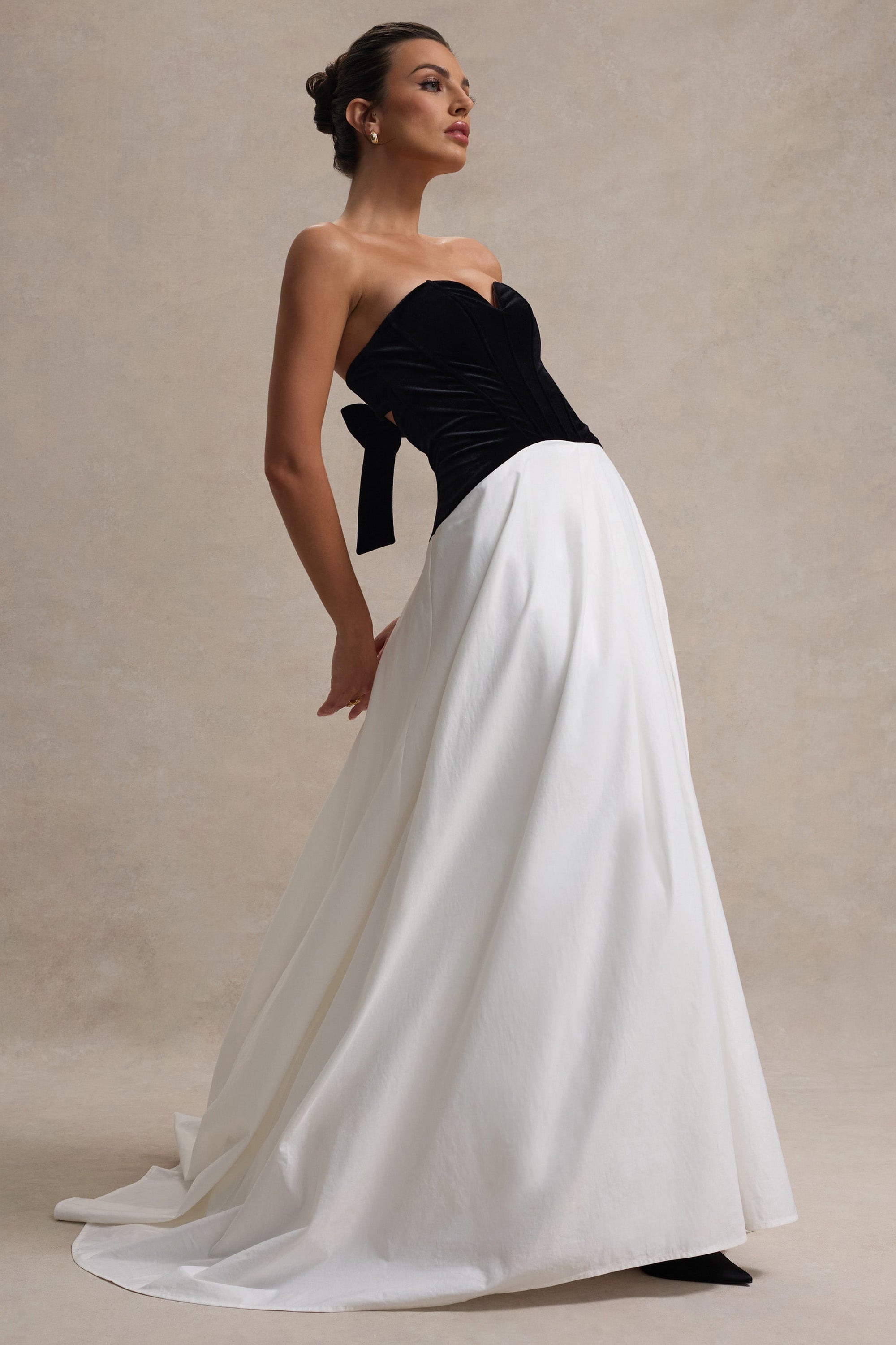 Lucienne | Zwarte & Crème Sweetheart Korset Maxi Jurk Met Split