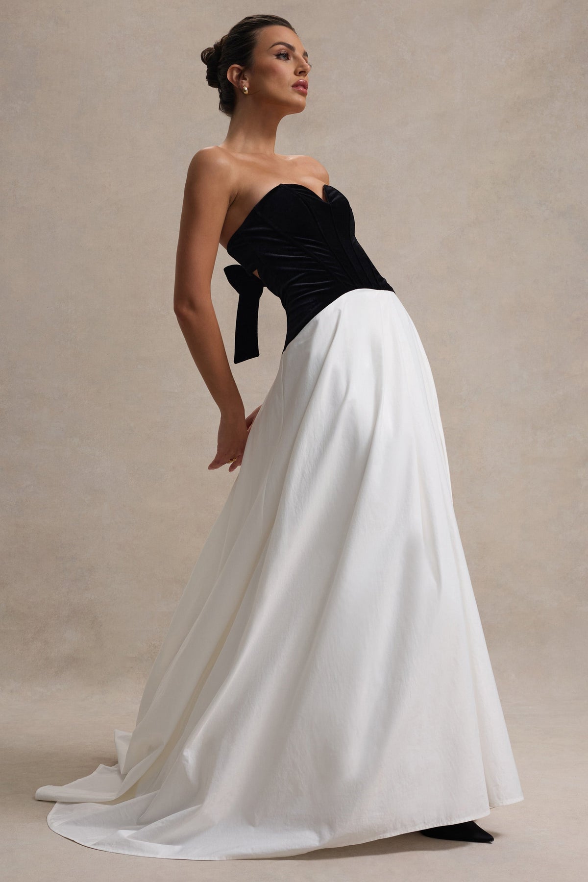 Lucienne | Zwarte & Crème Sweetheart Korset Maxi Jurk Met Split