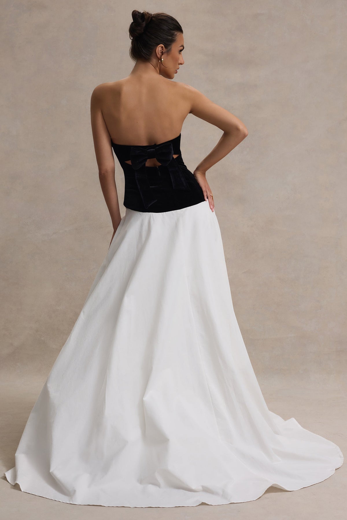 Lucienne | Zwarte & Crème Sweetheart Korset Maxi Jurk Met Split