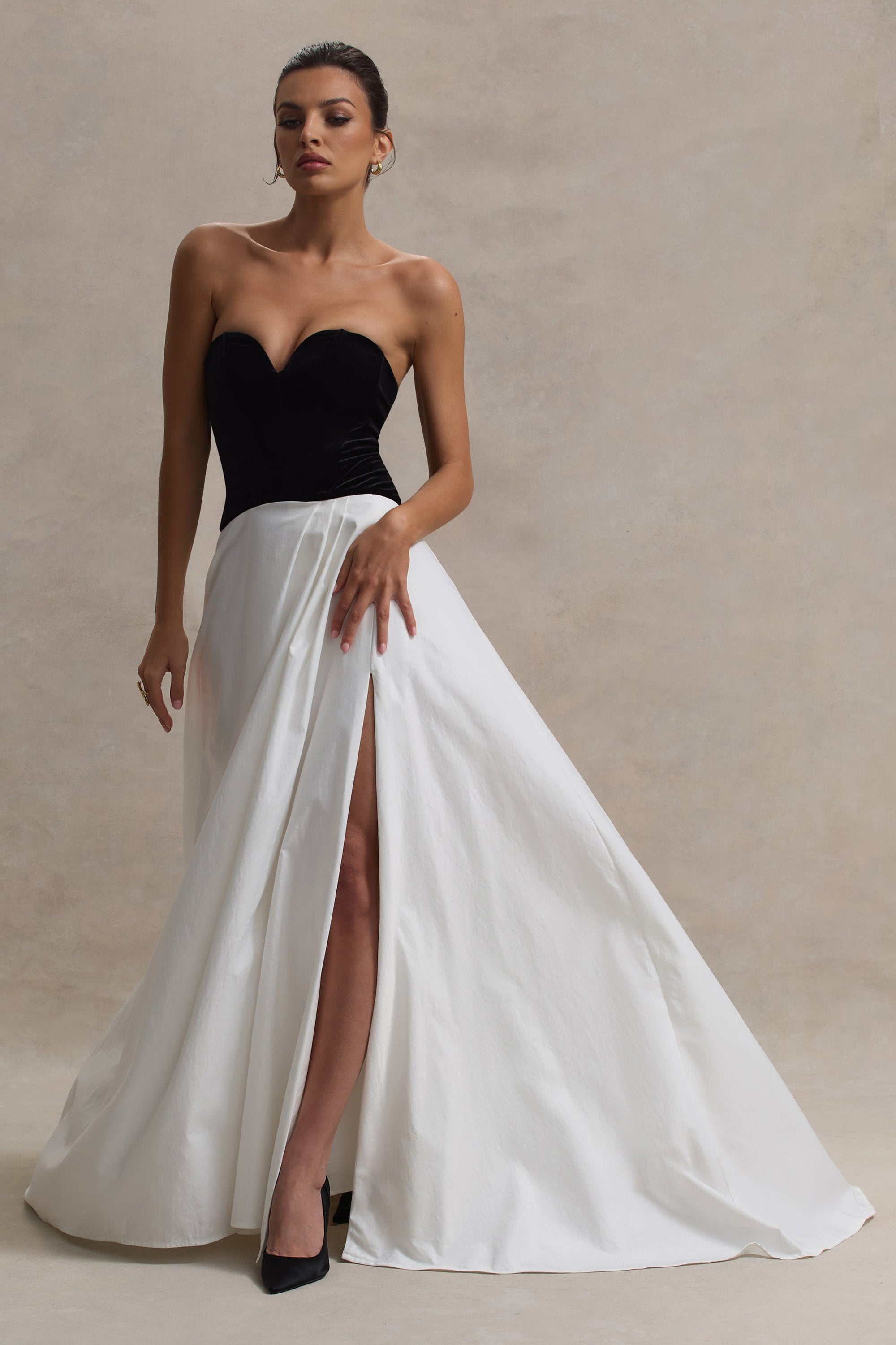 Lucienne | Zwarte & Crème Sweetheart Korset Maxi Jurk Met Split