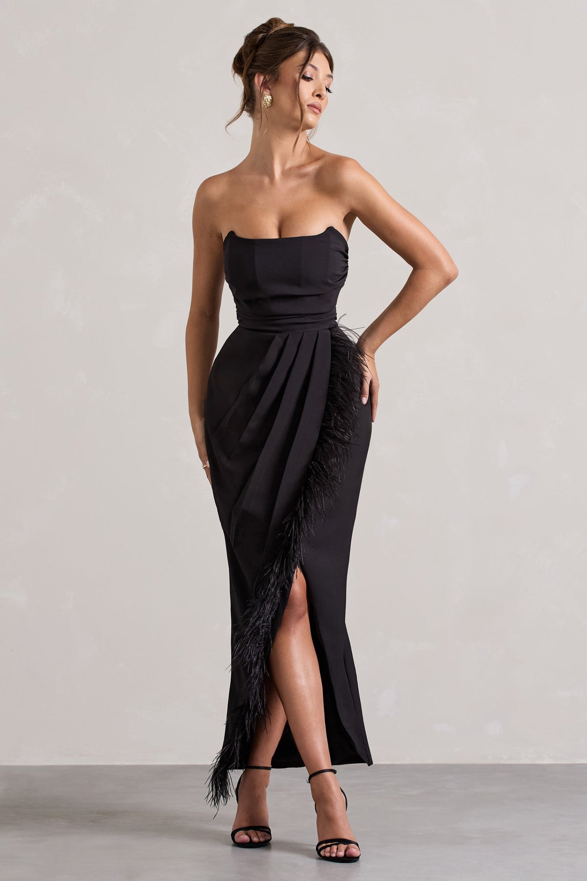 Chosen | Zwart Bandeau-Wrap Maxi Jurk Met Veren Rand