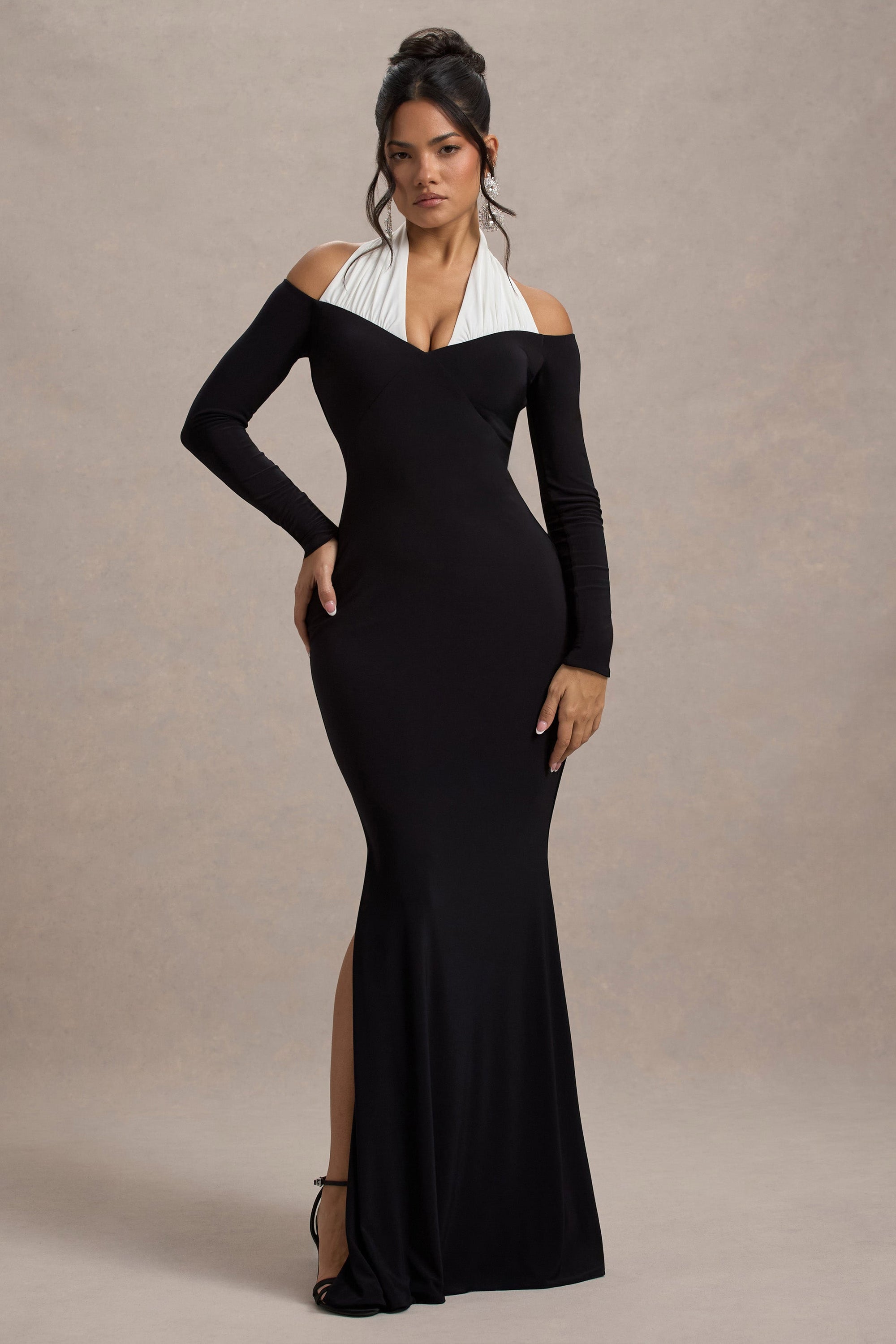 Living High | Zwart En Witte Halternek Split Maxi Jurk
