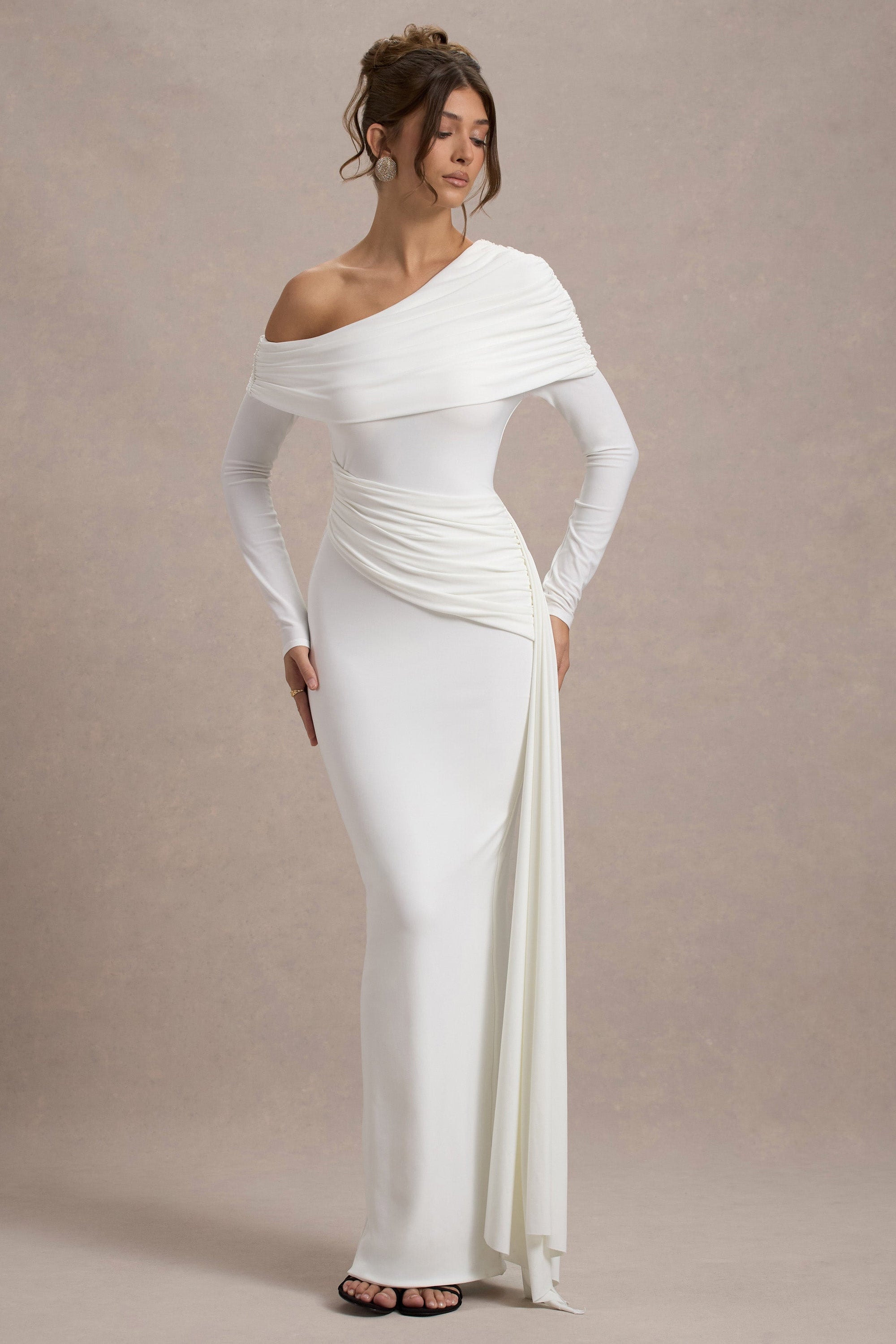Valina | Witte Gerimpeld Asymmetrische Maxi Jurk Met Drapering