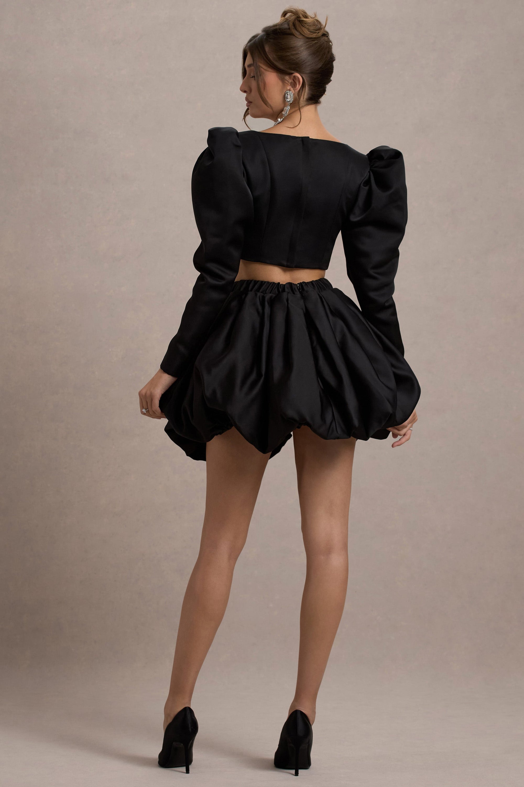 Tosca | Zwarte Satijnen Mini Rok Met Bubbel Zoom
