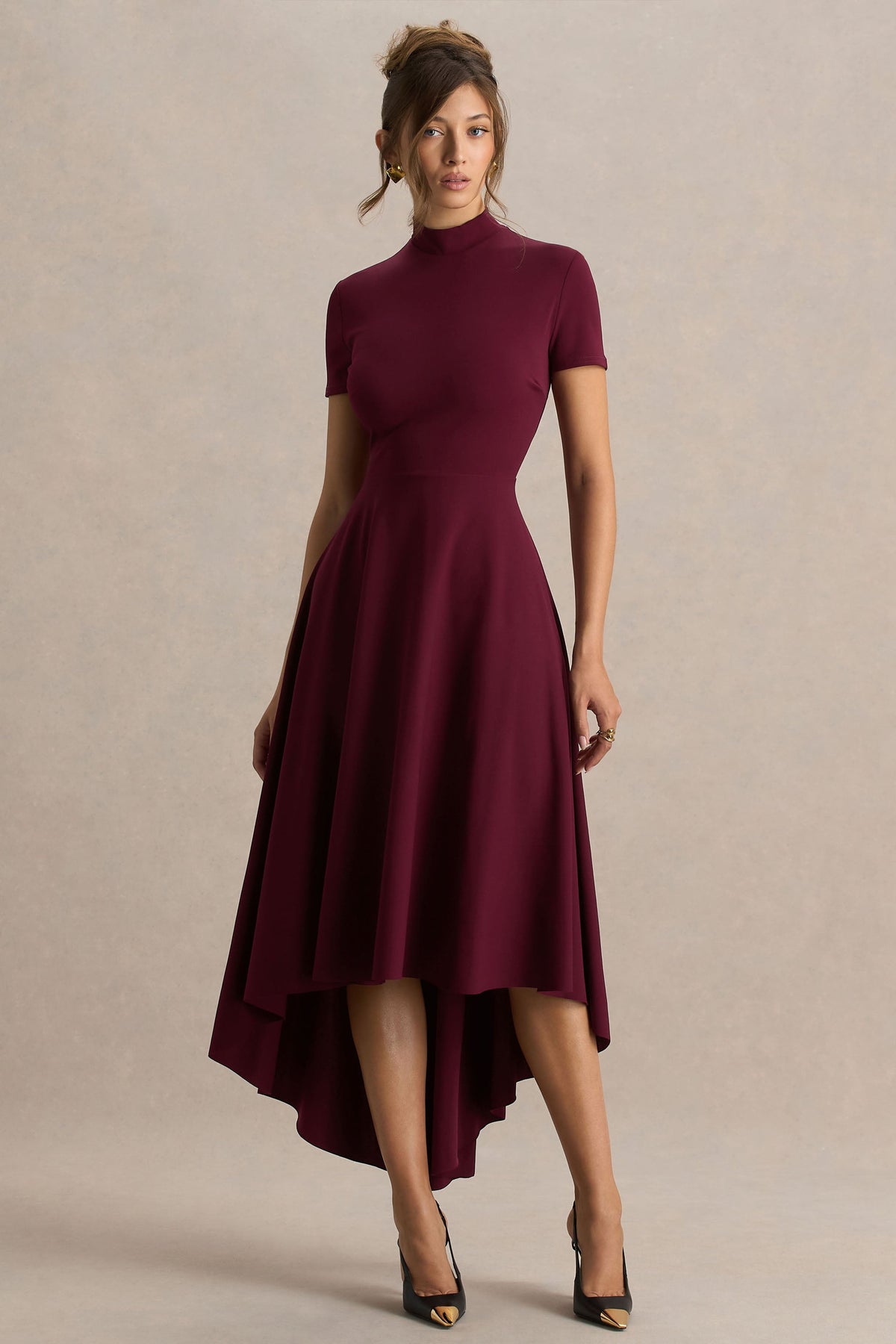 Bellona | Bordeaux Hoog-Lage Midi Jurk Met Hoge Hals