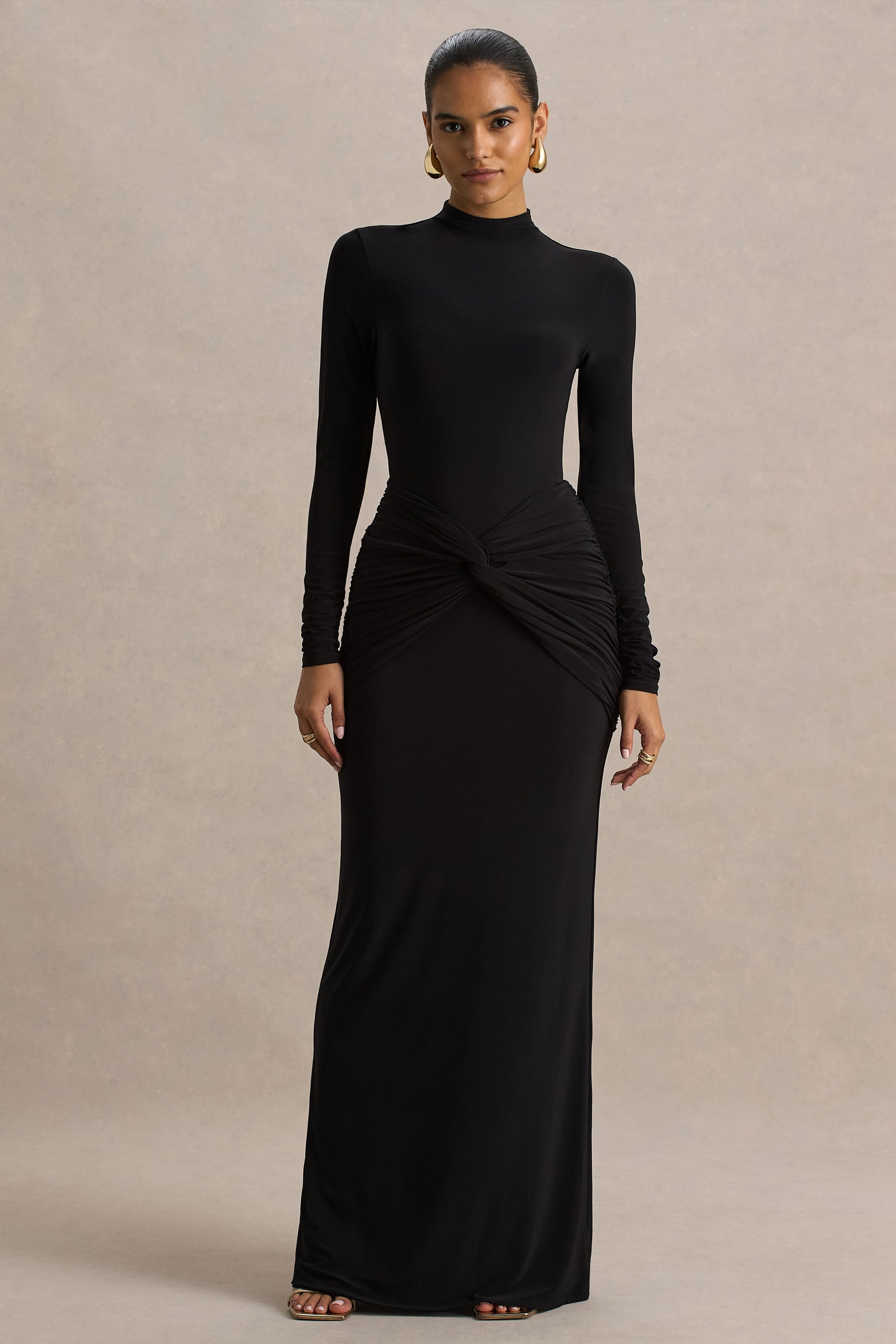 Alula | Zwarte Hoge Hals Maxi Jurk Met Twist Detail