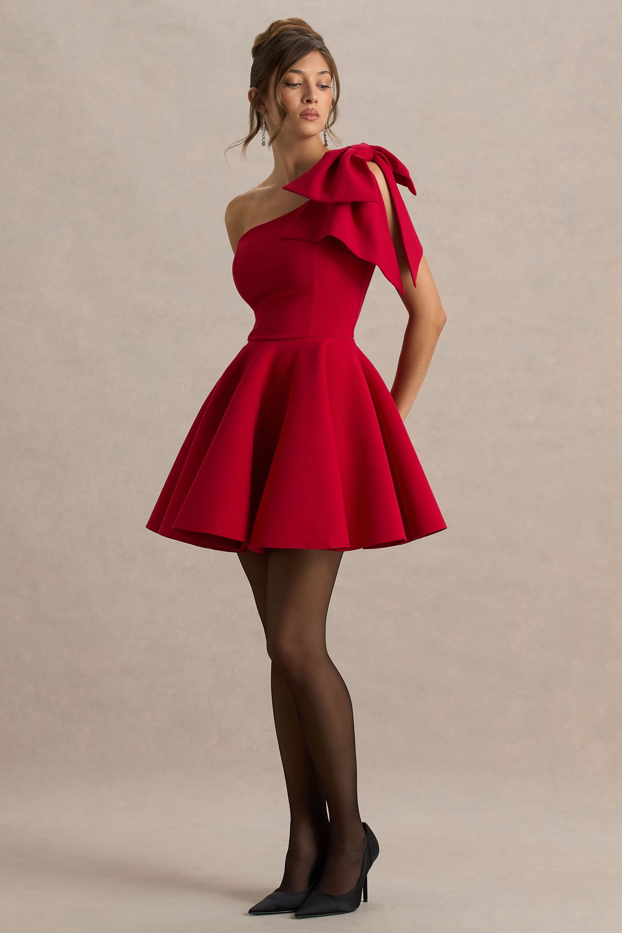 Prosperity | Rode Asymmetrische Hals Mini Jurk Met Strik Detail