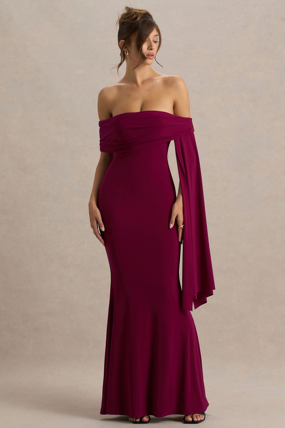 Saffina | Bordeaux Bardot Hals Maxi Jurk Met Sjerp Detail