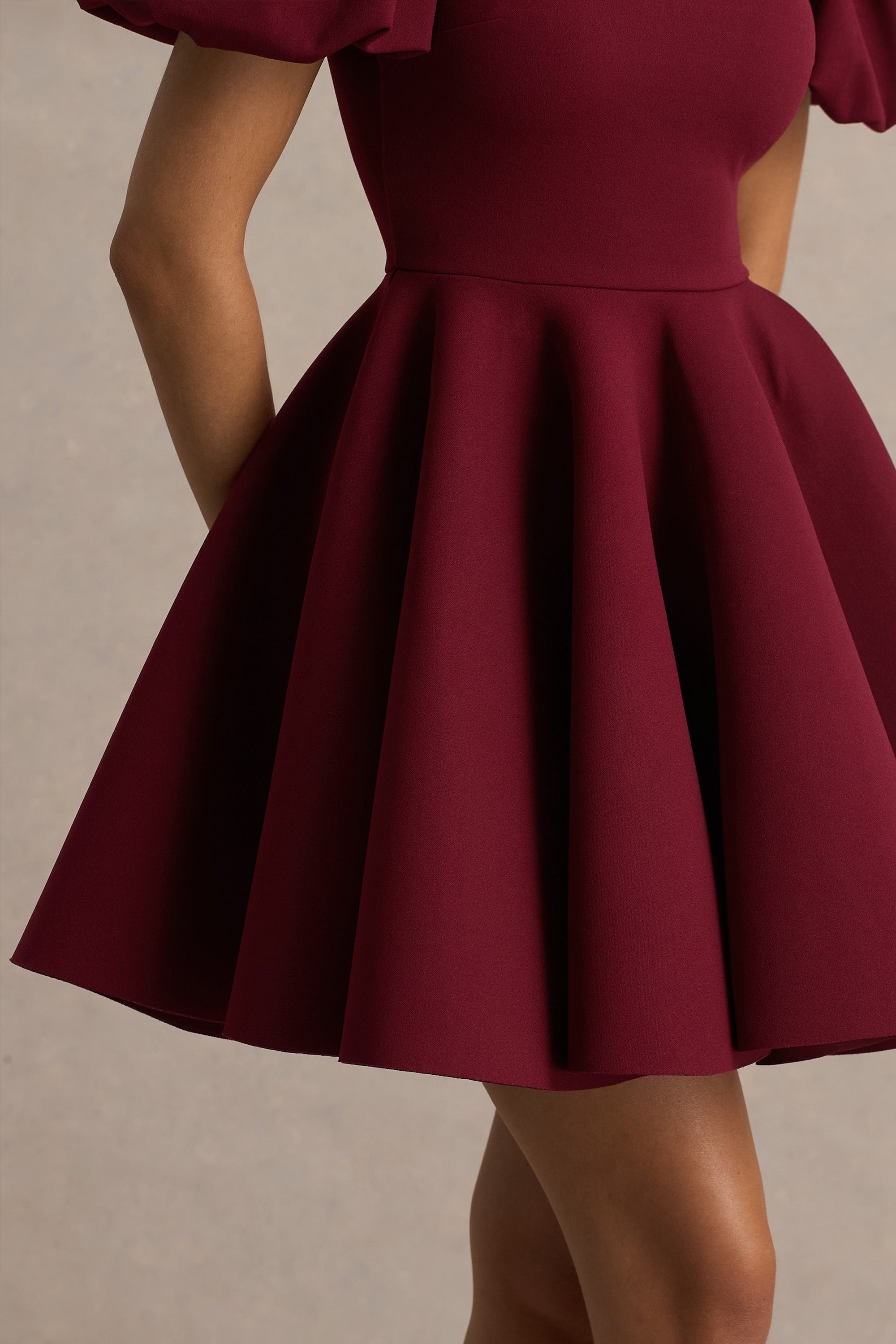 Emelia | Bordeaux Skater Jurk Met Pof-Mouwen