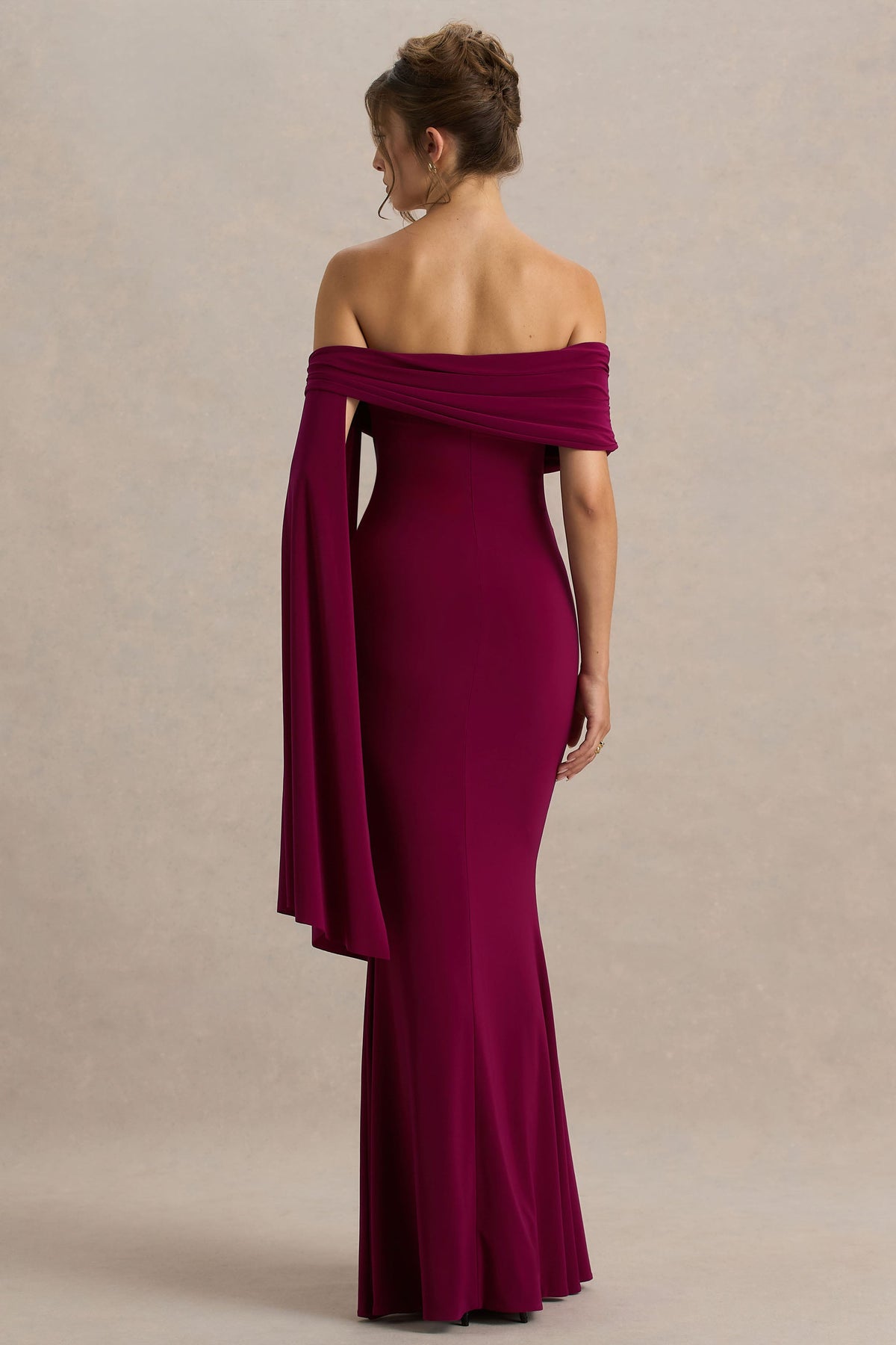 Saffina | Bordeaux Bardot Hals Maxi Jurk Met Sjerp Detail
